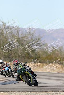 media/Dec-01-2025-Moto Forza (Mon) [[2daa91e15f]]/3-Beginner Group/Session 3 (Turn 3)/